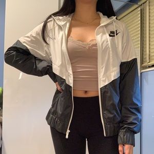 Black and white NIKE windbreaker (size S)
